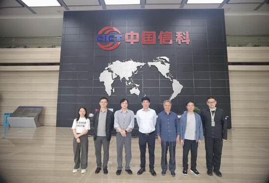 c32f6e9514adeee93c642721ef415bb